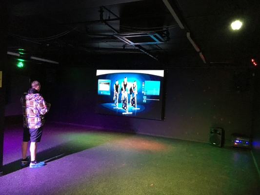 P4高い定義屋内フル カラーのLED表示は設置2000nitsスクリーンを修理しました